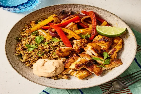 Chicken Fajita Quinoa Bowl