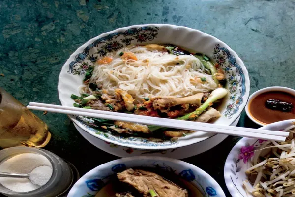 Kuy Teav (Cambodian Rice Noodle Soup)