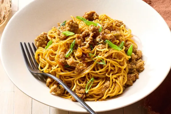 Sweet and Spicy Pork Noodles