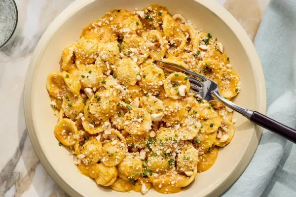 Creamy Pumpkin Pasta with Toasted Hazelnuts