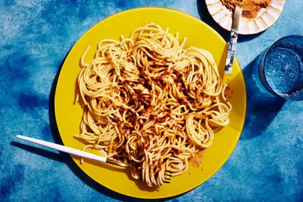 Spaghettoni with Butter and Brewer Yeast