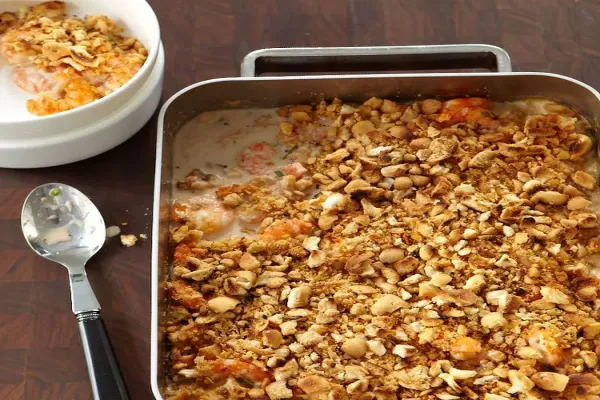 Creamy Shrimp Casserole with Buttery Crumbs