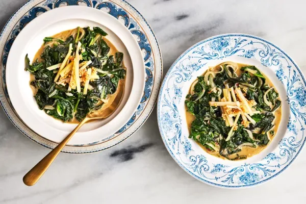 Braised Spinach in Coconut Milk