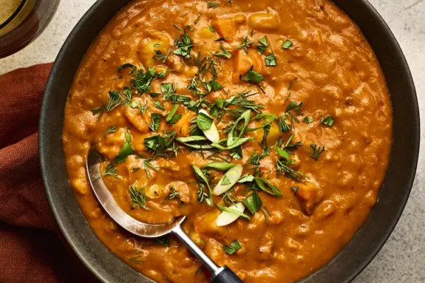 Shorbat Adas (Red Lentil Soup with Vegetables)